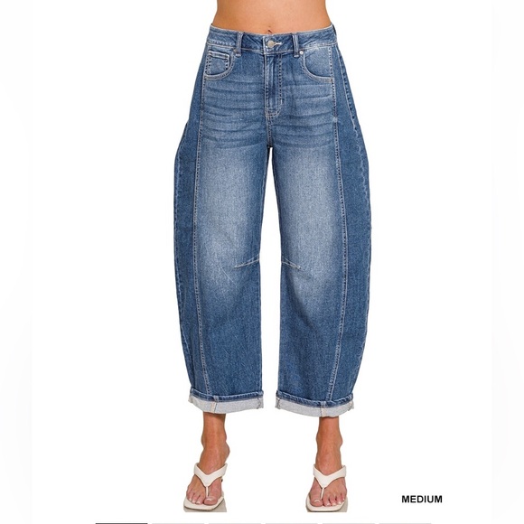 Zenana Outfitters Denim - Zenana Outfitters Classic Blue Cropped Jeans